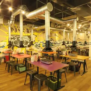 We also have a quiet space with seating for two ♪ 06-6940-4340