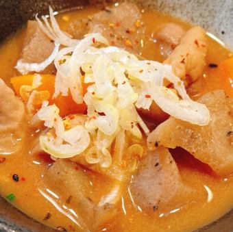 豚もつ煮 / 牛すじ煮込み