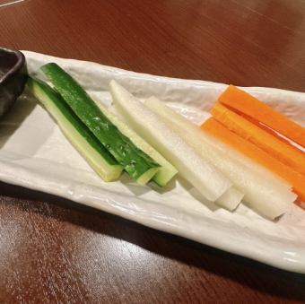 きゅうりと大根の浅漬け/野菜スティック～うまみそにつけて～