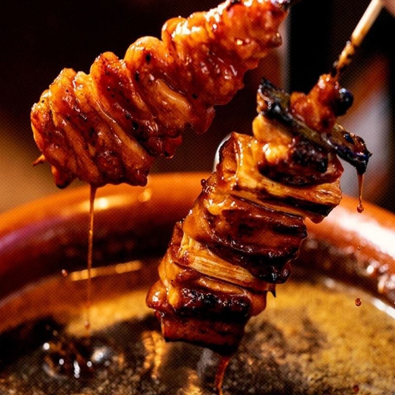 お肉との相性ばっちりな自家製ダレにつけこんで焼いた焼き鳥を♪