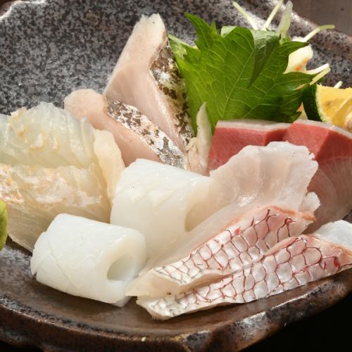 Assorted carefully selected sashimi (5 to 6 types)