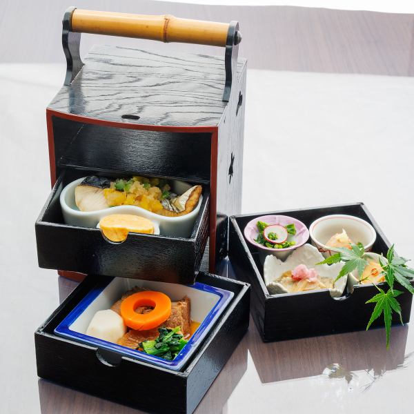 【厳選食材】会席手桶弁当ランチ◆旬の味覚を丁寧に仕立てた、目にも鮮やかな至福の逸品をご堪能ください。