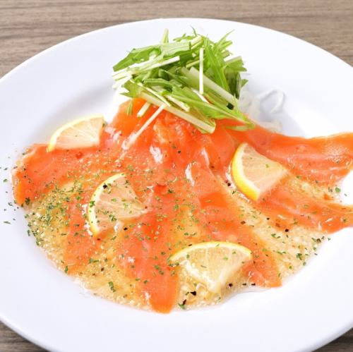 Raw salmon carpaccio