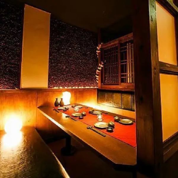 【こだわりの個室空間】会社での接待や、友人との飲み会、大切な方とのお食事も◎シチュエーションに合わせたお席をご用意しております。特別な空間でお楽しみいただけます♪