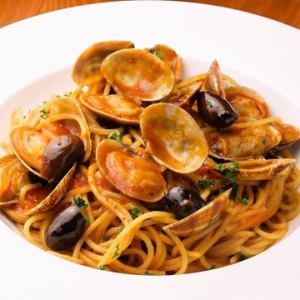 Clams and Mussels in Tomato Sauce
