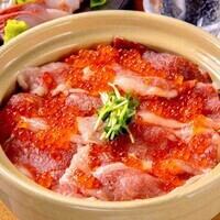 和牛、海鮮の土鍋ご飯