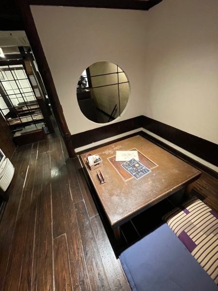 The second floor is a tatami room.This is recommended for parties with a large number of people.We can also reserve the entire floor for 17 to 20 people.(*Please be sure to consult us in advance)
