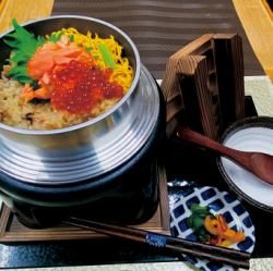 いくら釜飯