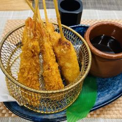 Three kinds of deep-fried skewers (shrimp, squid, chicken breast with perilla leaf)