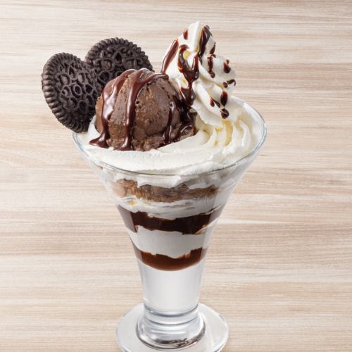 チョコレートパフェ