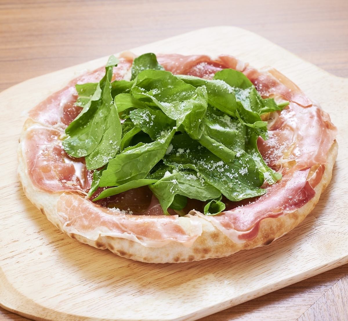 Enjoy carefully selected Italian food starting from lunch! Opens at 11am♪