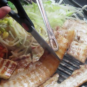 期間限定◆土曜日も◎サムギョプサル等全8品2H飲放題付◆韓国料理堪能コース◆4500円（税込）