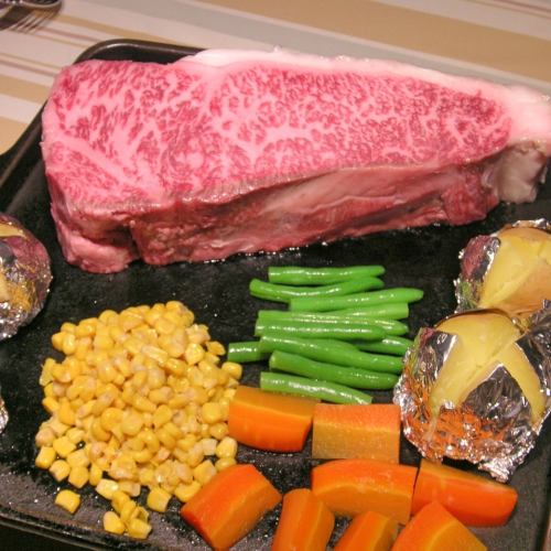 Kuroge Wagyu Beef Yagura Steak 1kg (for 3-5 people)