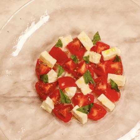 Fruit Tomato and Buffalo Mozzarella Caprese