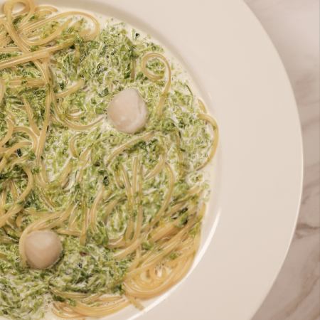 貝柱と生のりのクリームパスタ柚子胡椒風味