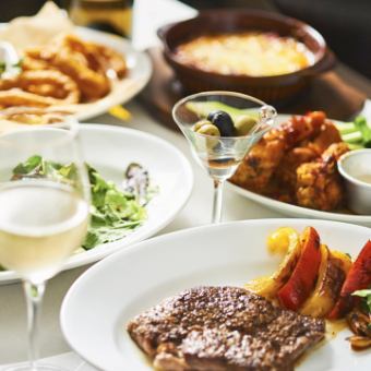 All-you-can-drink plan for 2 hours: 2,200 yen. Food can be ordered from the grand menu.