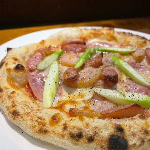 본격 나폴리 피자.이탈리아 가루를 사용한 엄선 된 본격 피자