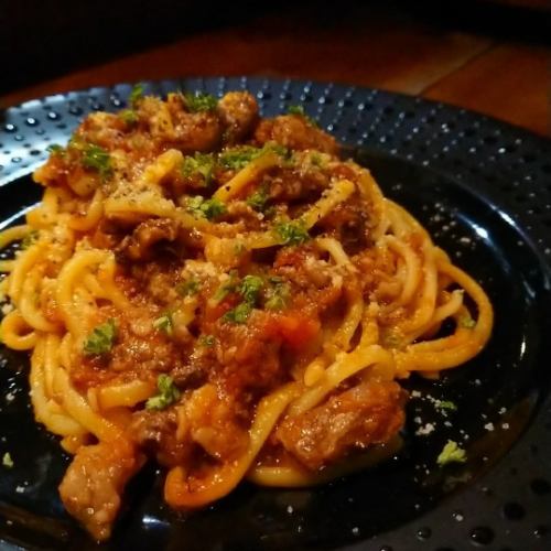 Kumamoto horse meat bolognese fresh pasta linguine
