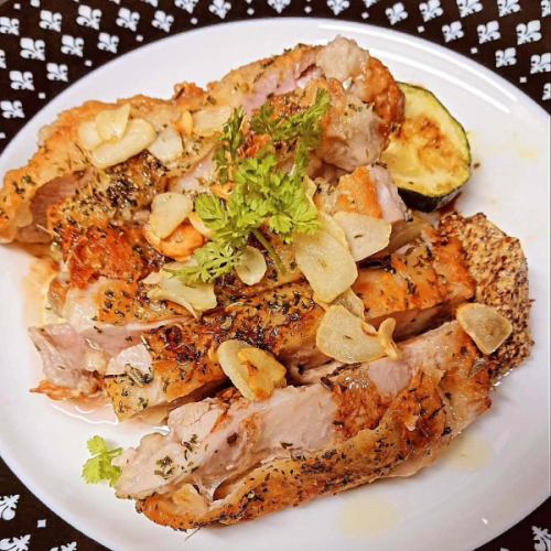 Hello everyone,
This is a bistro report.

It was scorching hot again today 😅
When you're tired
A dish full of garlic
Let's cheer up👍

The photo is
Sauteed chicken with garlic and herbs
It's balsamic flavored.

LINE Friends
https://Lin.ee/QNaJK47

≡≡≡≡≡≡≡≡≡≡≡≡≡≡≡≡≡≡≡
Bistrot Report
Business hours: Sunday to Thursday 17:30~22:30
▶︎Friday and Saturday 17:30-24:00
Closed on Mondays (Tuesdays before public holidays).Please make a reservation before coming.)
Please make your reservation early as it gets busy on Fridays, Saturdays and before holidays.
☎096-326-2622
〒 2-7-32 Shimotori, Chuo-ku, Kumamoto City, Kumamoto Prefecture Shower Valley Building 1F Shower Street The shop is located at the back of the building next to Paul Smith on the first floor with a terrace.
Reservations are being accepted via Hot Paper.
https://www.hotpepper.jp/strJ000031521/yoyaku/
≡≡≡≡≡≡≡≡≡≡≡≡≡≡≡≡≡≡≡
#Kumamoto #Kumamoto City #Kumamoto Gourmet #Shimotori #Italian #pizza #pasta #date #anniversary #birthday #surprise #cheese #raclette cheese #cheese fondue #Shower Street #delicious #gourmet girl #freshly squeezed Mont Blanc #Neapolitan pizza