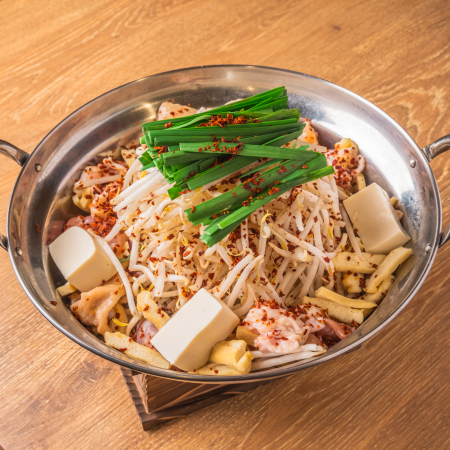 (烏一自家製の鶏出汁を使用した) 鶏の辛鍋