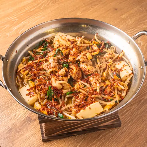 3,278円の食べ飲み放題！