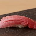 "Tuna Otoro" with a smooth texture unique to natural products