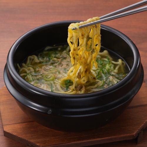 石鍋ごまねぎ青唐ラーメン