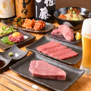 【맛있는 쇠고기 사치 코스】희소 부위(비우치·마르신 등 아카미 3종)·고기 스시 등+무료 음료