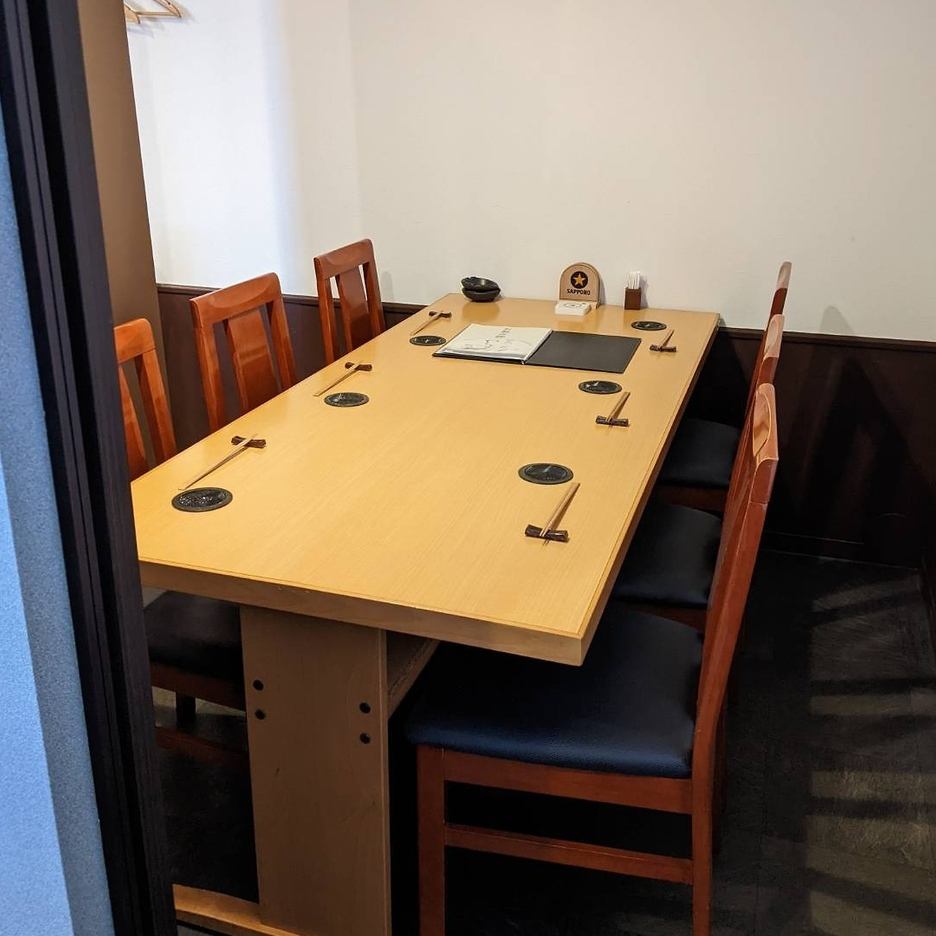 개인실은 총 3실.분할을 제외하면 최대 24분의 연회가 가능합니다.