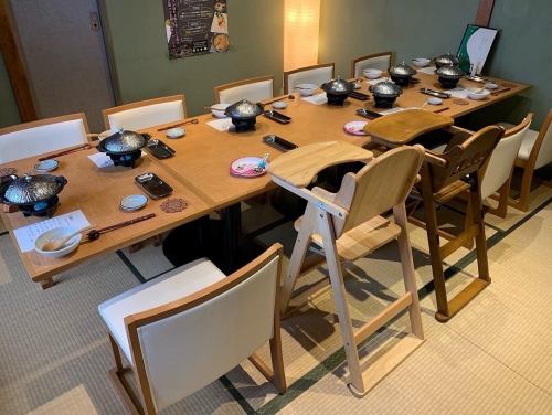[Japanese-style room] Shoes are strictly prohibited. Chair seats are available. Even if you have small children, you can enjoy your meal slowly and with peace of mind as it is a private room.