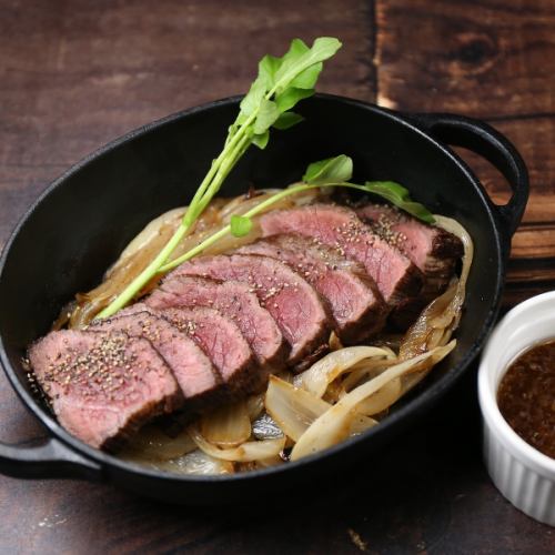 [Carefully Selected Beef] Uchimo (Thigh) ~Homemade Grated Onion Sauce~