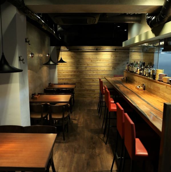 [Stylish space that looks great on SNS] A bright and fun bar space with wooden tones and comfortable table seats.There are many ways to use it for drinking parties, banquets, welcome and farewell parties, dates, girls' night out, etc.