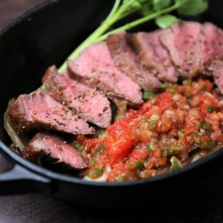 【肉食】 前菜から〆まで肉料理満載の8品+200種飲み放題付「満腹ガッツリ肉コース」5,500円