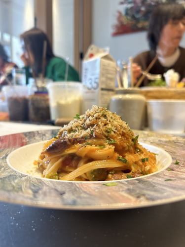 Linguine with firefly squid from Hyogo Prefecture, topped with Sicilian-style herb breadcrumbs