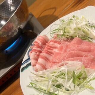 使用國產豬肉的豬肉涮鍋套餐 4500日圓（含稅）9道菜