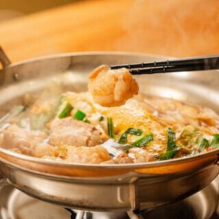The most popular is, of course! The beef offal hotpot course! 4,000 yen (tax included) with plump Japanese beef offal.