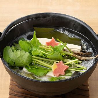 根付きせりの湯豆腐