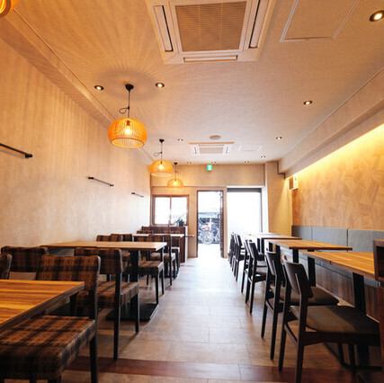 ≪団体でのご利用もOK！≫20名～28名で貸切可能◆大人数の団体様のご利用でも使いやすいレイアウト変更自由なテーブル席が自慢◎本場の味手軽にご堪能いただけますので、団体のお食事会や宴会、お誕生日会など、大切な方と過ごす際にもおすすめです。蘭亭　上一店で心地良いひと時をゆったりとお過ごしください♪