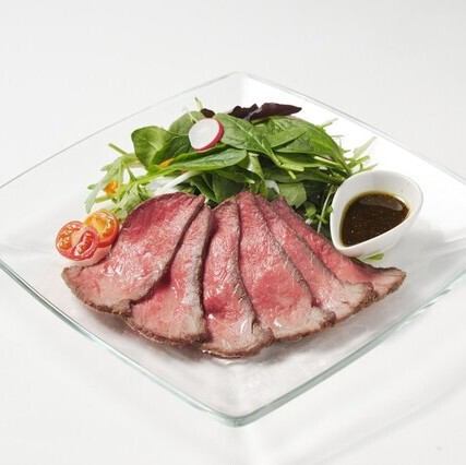 自家製ローストビーフサラダ