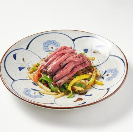 国産和牛のローストビーフ 青椒肉絲