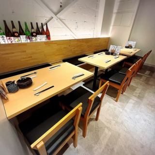 【店舗貸切・テーブル席のみ貸切OK】白を基調としたキレイな空間で忘年会、歓迎会や送別会、誕生日会・二次会などの宴会がお楽しみいただけます！浅草でのご宴会・浅草歓迎会・浅草貸切・浅草女子会・浅草誕生日・浅草記念日・浅草合コンなどに◎