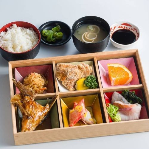 ディナーはもちろん！ランチでもお寛ぎいただけます！