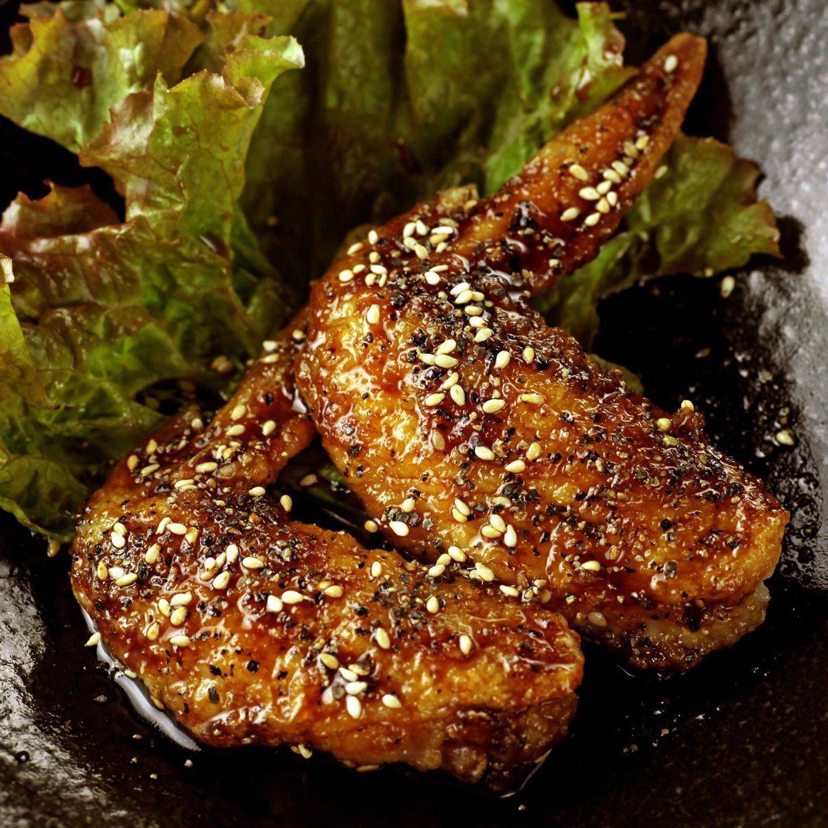 Yakitori specialty store with a grilled meat style grilled on a shichirin! Brand chicken is also ◎