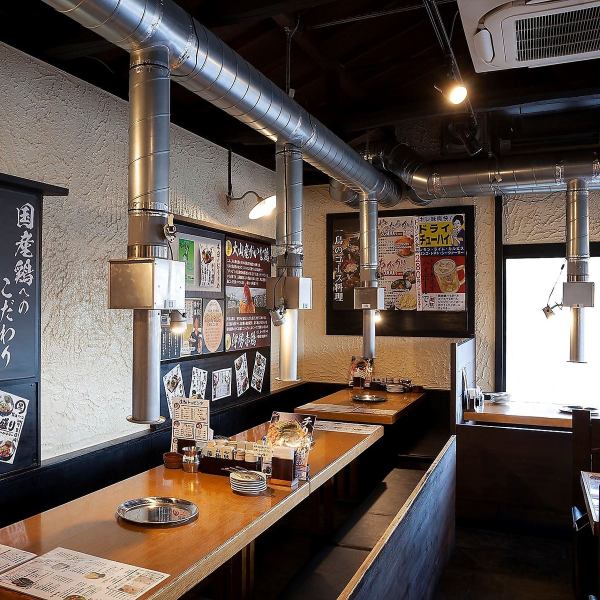 [OK for 2 to 28 people!] We mainly have table seats that you can easily enter.We do not have a private room so that you can enjoy the atmosphere even more ♪ Please use it for various scenes such as crispy rice on the way home from work, drinking parties, students, families, etc.! All-you-can-drink course is 3850 yen (Tax included) ~!