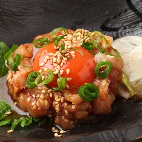 新鮮だからこそ味わえる！親鶏ももタタキやユッケ♪