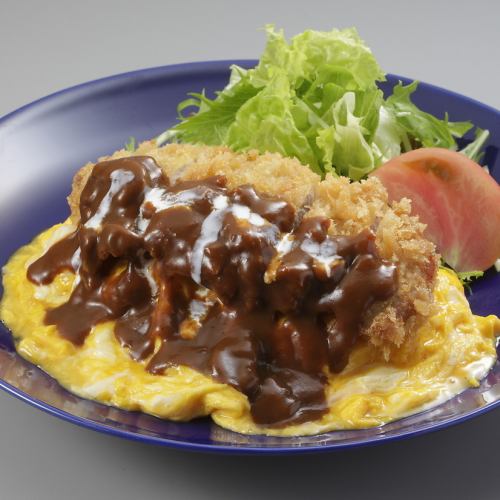 オムカツ（オムライス＆トンカツ）