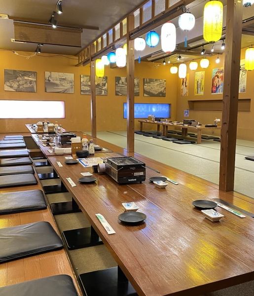 【店内は全116席！】各テーブル席には広いスペースがあるため、ゆったりと食事をお楽しみいただけます！少人数～大人数まで大歓迎♪ご家族でのお食事はもちろん、会社宴会・飲み会、打ち上げの際も是非ご利用ください◎