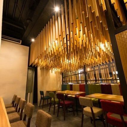 落ち着いたテーブル席◎