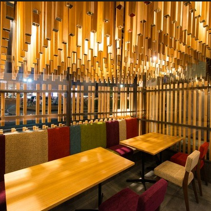 《ご家族利用から普段使いまで対応可能なテーブル席です◎》