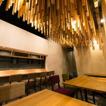 《少人数での宴会も対応可能なテーブル席です◎》